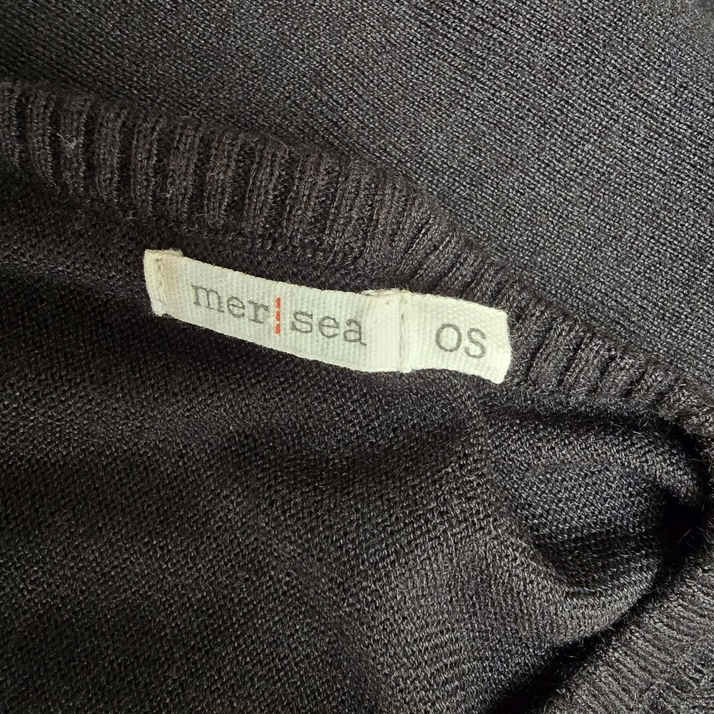 Mersea Catalina One Size Sweater Top Black Pockets Split Sides Relaxed Coastal - Picture 8 of 9